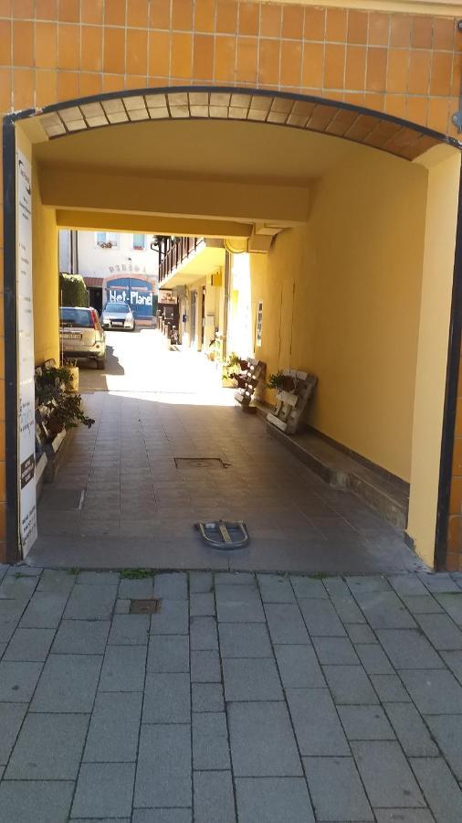 Apartamento Studio Apartman Fleiss Samobor Exterior foto